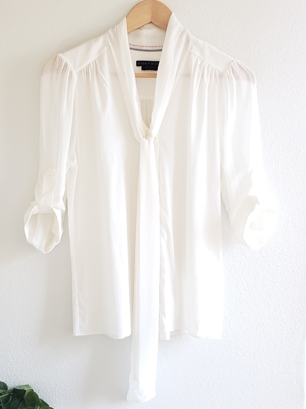 Alice + Olivia Tops - Alice + Olivia Employed Buttoned White Silk Top XS